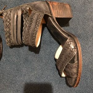 FREEBIRD🌵 heeled sandal.